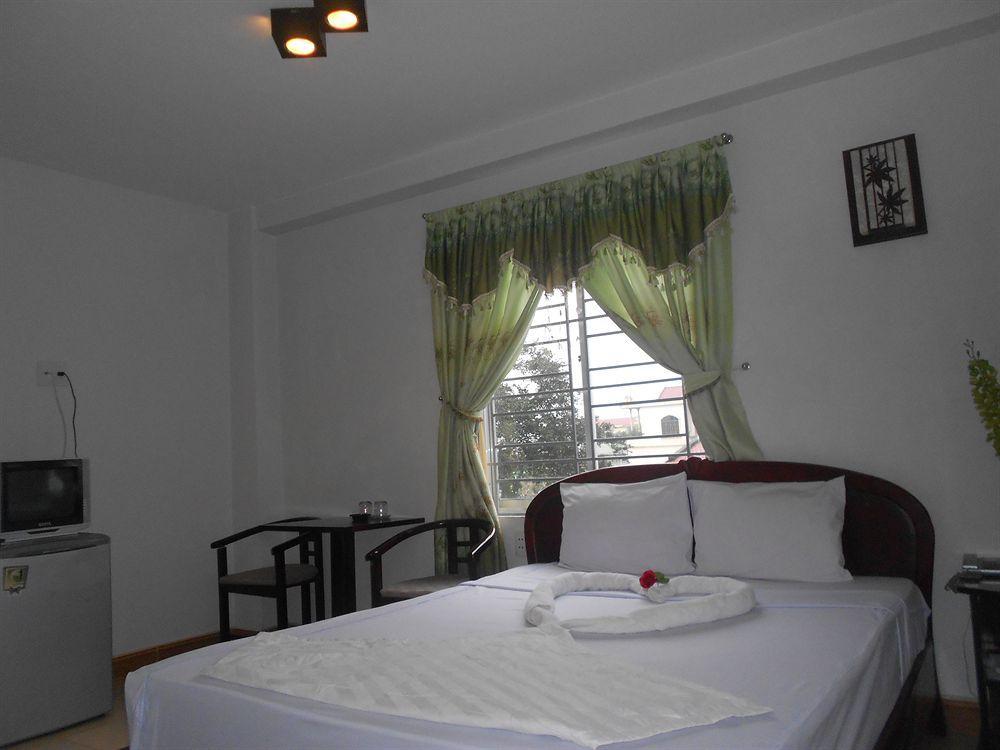 Valentine Hotel Hue Exterior photo
