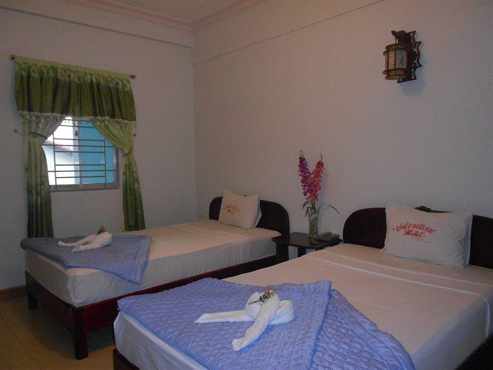 Valentine Hotel Hue Exterior photo