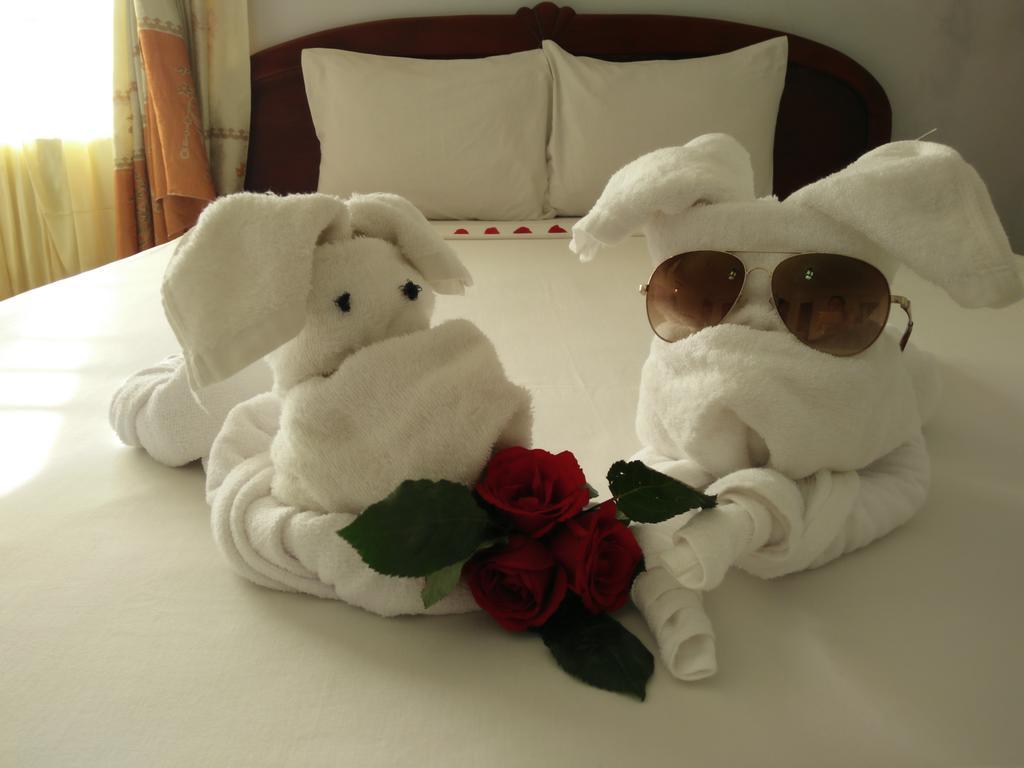 Valentine Hotel Hue Exterior photo