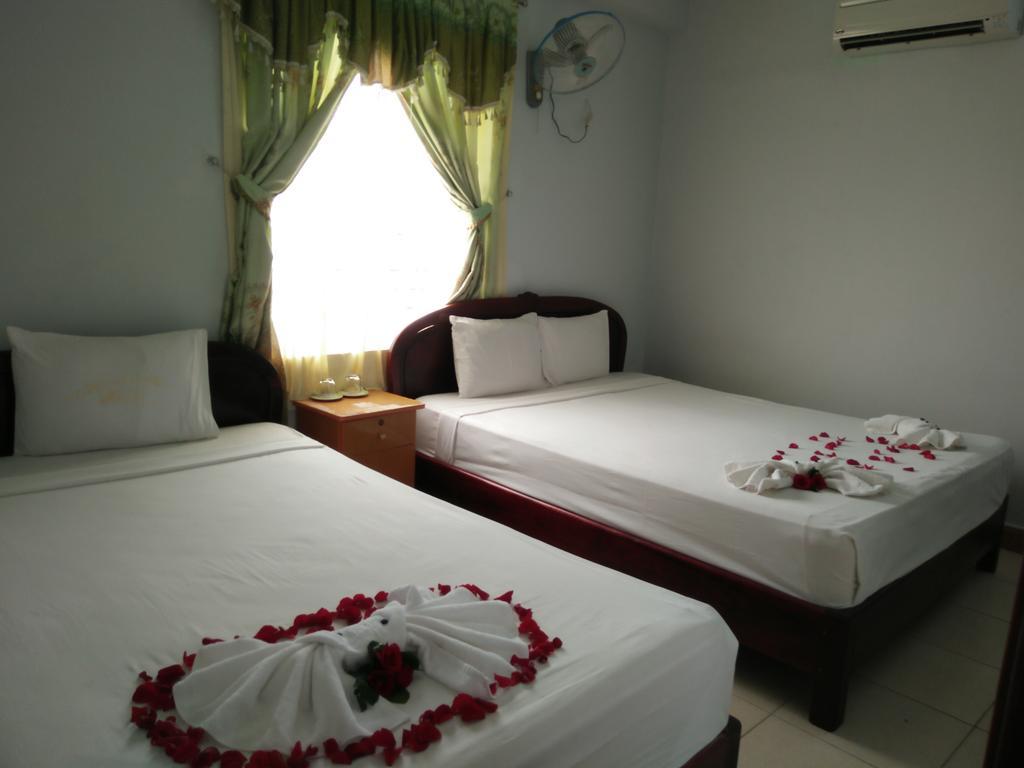 Valentine Hotel Hue Exterior photo