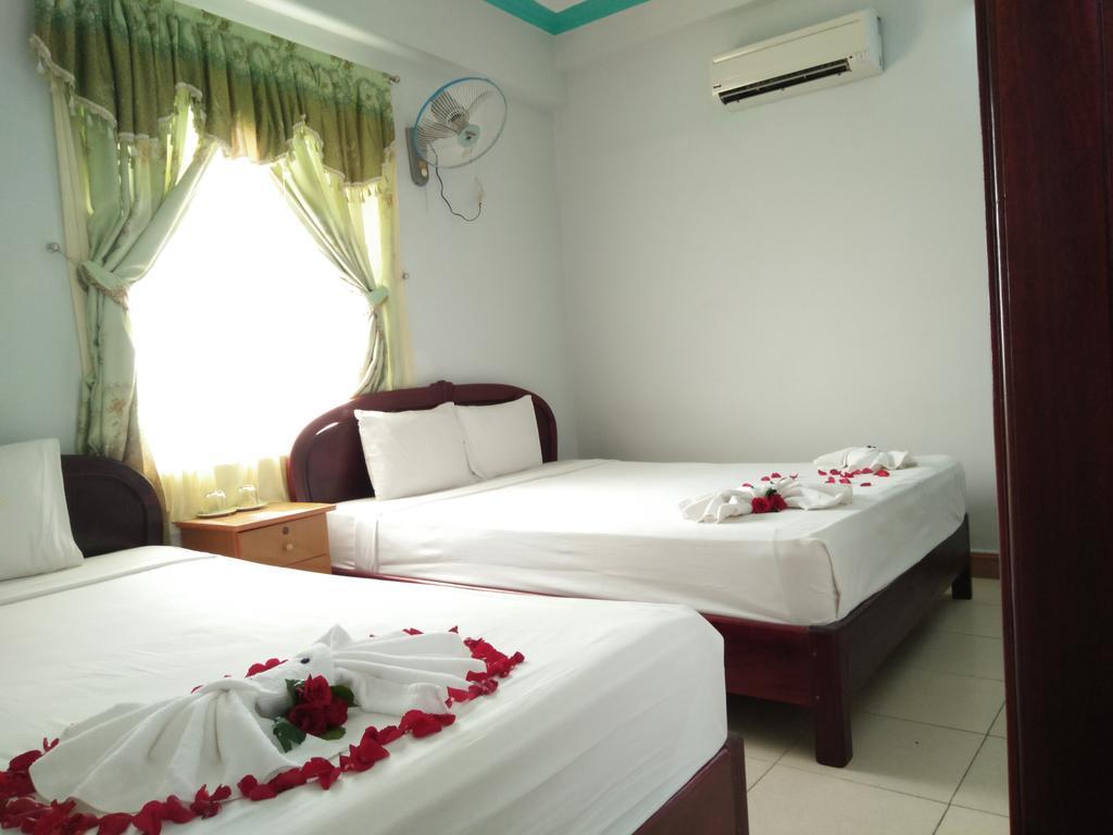 Valentine Hotel Hue Exterior photo
