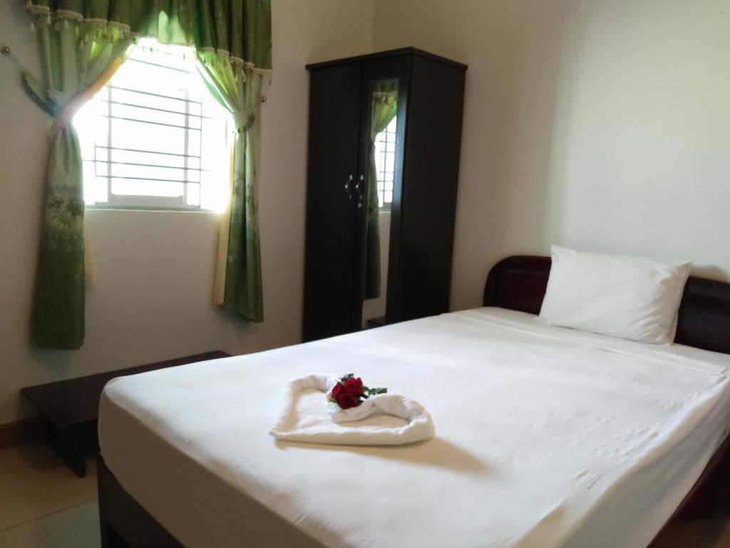 Valentine Hotel Hue Exterior photo