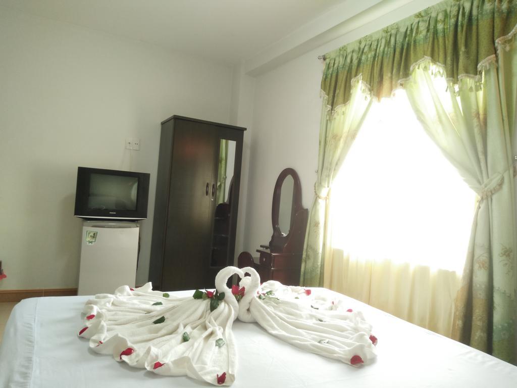 Valentine Hotel Hue Exterior photo