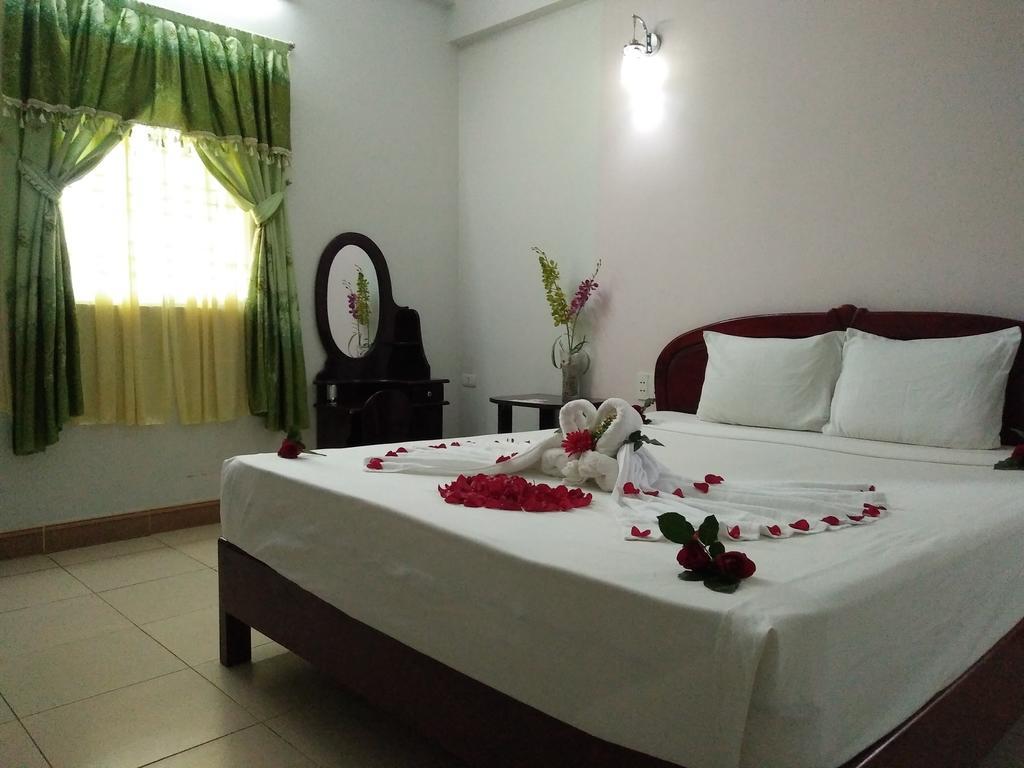 Valentine Hotel Hue Exterior photo