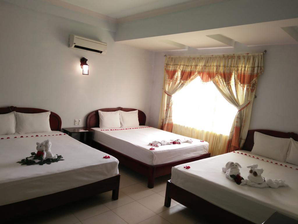Valentine Hotel Hue Exterior photo