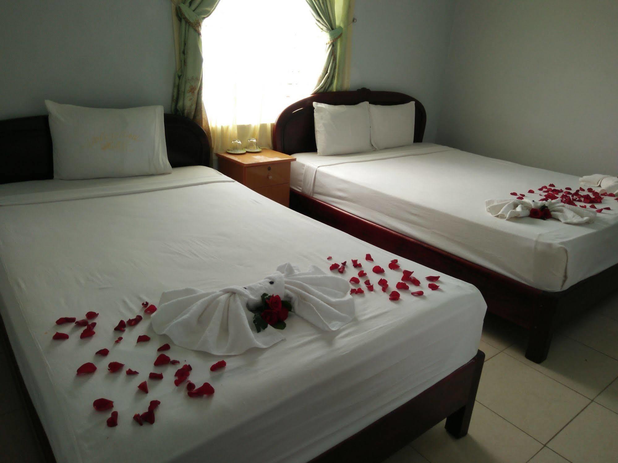 Valentine Hotel Hue Exterior photo